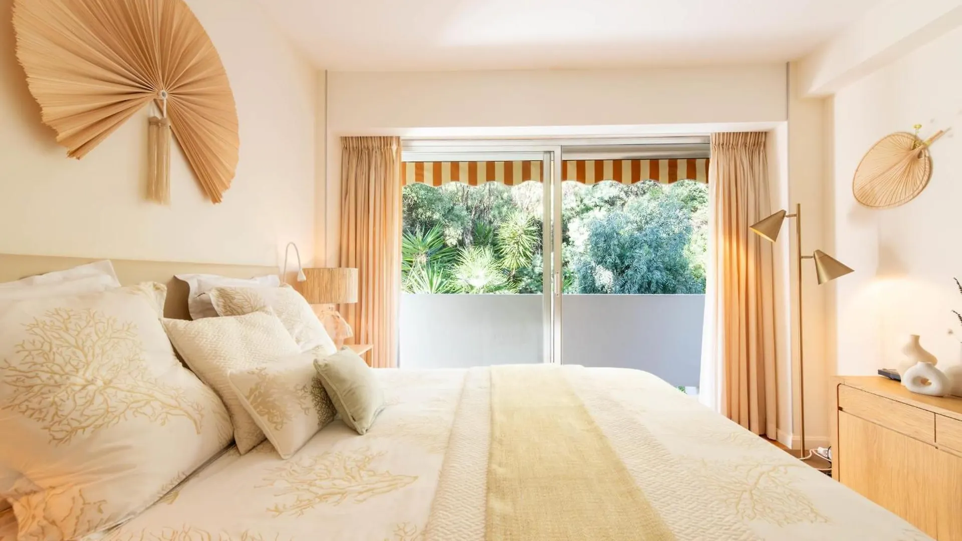 Apartment Cote D'Azur Sea View Tennis Beach Access Vallauris